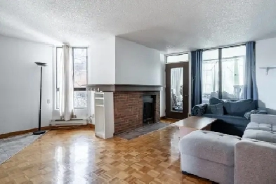 Condo 2 Bed 2 Full Bath // 2 Chambres 2 SDB Image# 11