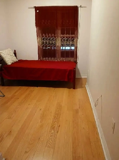 PRIVATE Room in Scarborough Image# 3