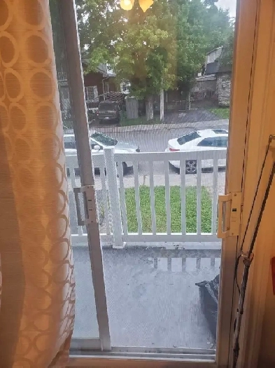 chambre meublee avec balcon Image# 2