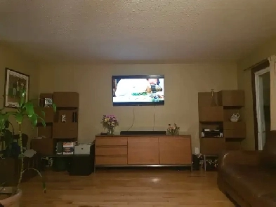 $650 Scarboro-Clean Quiet-NonSmoking house-Beside Go Train Image# 1