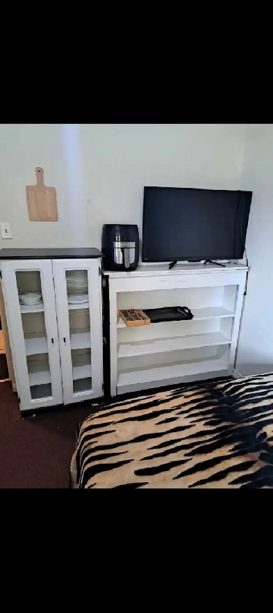 private room for rent 600 all inclusive Image# 2