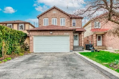 4 Bedroom House rental-Mississauga Image# 3