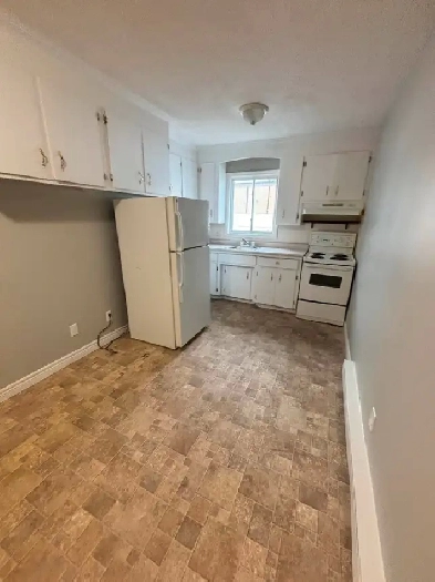 (AVAILABLE) Rent one room in 3-bedroom unit Image# 2