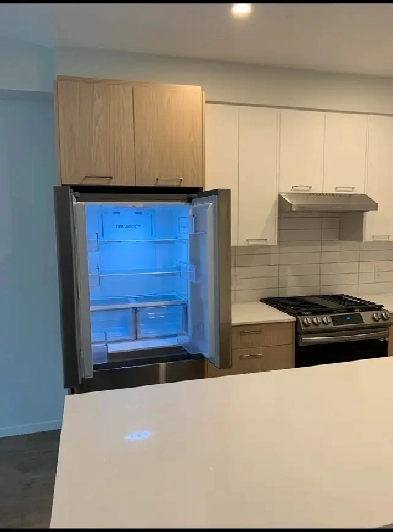 Reduced one year old one bed condo S. Surrey Image# 5