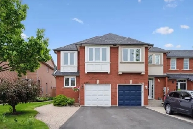 Freehold End Unit Townhome in Westoak Trails – Image# 7