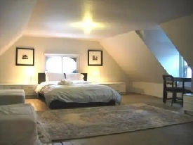 Furnished Downtown Rooms, Apartments and Condos Image# 3