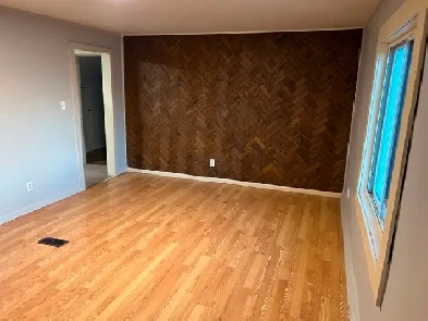 Available - Large 2 bedroom upper unit $1650 including utilities Image# 1