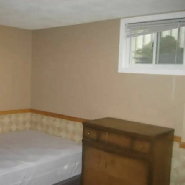 Cheap Motel like Room Available Immediately. Image# 1