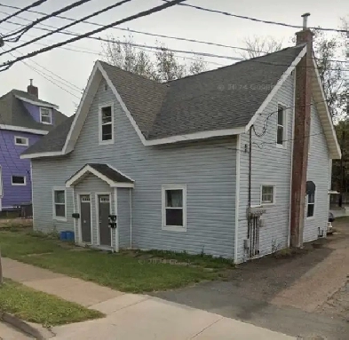 2 bed, plus lights, incl heat, July 1 avail Image# 3