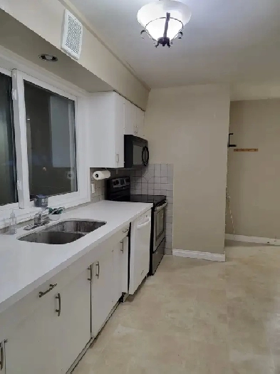 Fully Furnished 2 bedrooms for girls - 4 spots available Image# 1