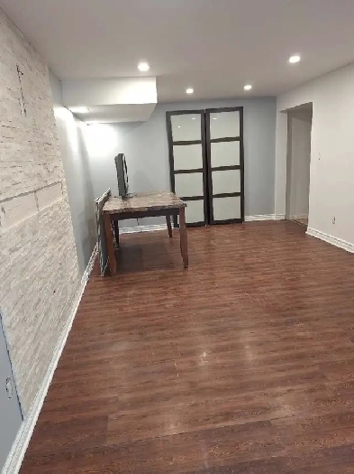 4.5 rez de jardin 3plex Brossard M @ 5mn Dix30 Image# 1