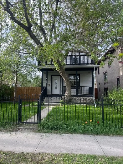 Cozy 1-Bedroom Basement Suite – Perfect for Students or Professi Image# 1