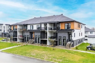 Superbe et grand condo 4 ½ (1174pi2) à Sherbrooke Image# 6