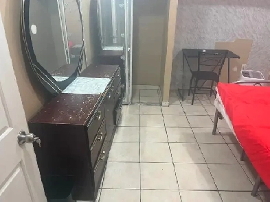 BASEMENT PRIVATE ROOM FOR RENT –FEMALE ONLY Image# 3