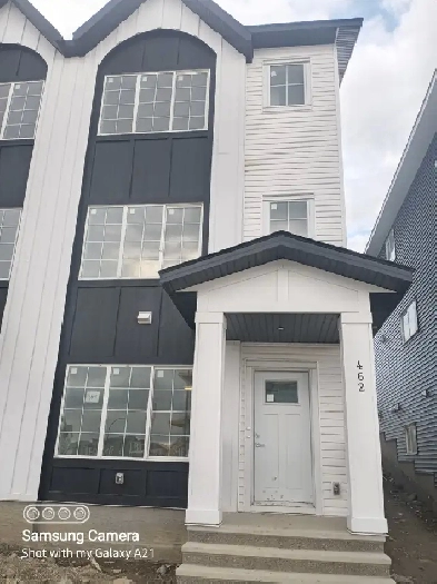 EXCEPTIONAL NEW 3  BDRM 2.5 BTH MODERN DUPLEX AVAILABLE JULY 1st Image# 7