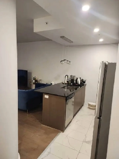 Condo à louer Image# 2