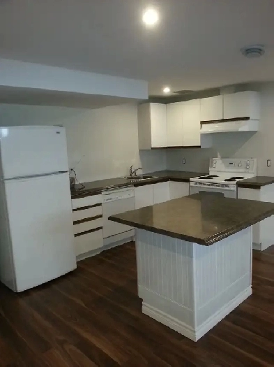 Apartment for rent - 2 bedroom, 1 bath Image# 2