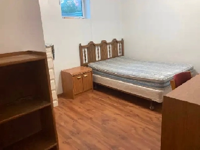 One bedroom for rent nearby U of L Image# 3
