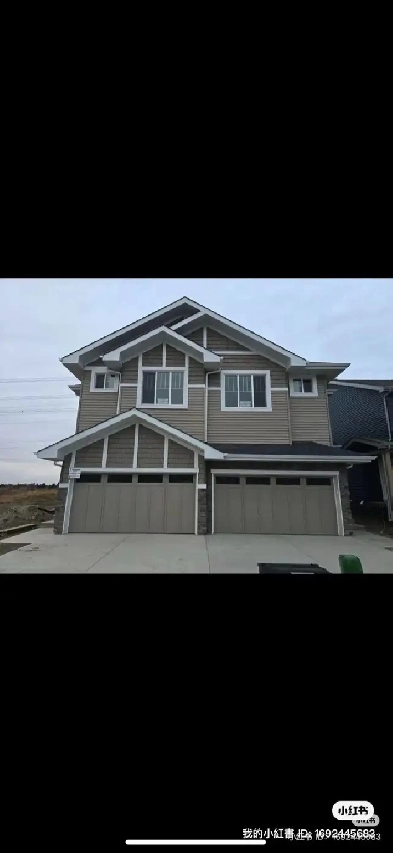 Brand new 3 Bedrooms/2.5 Bath duplex Mainfloor Suite in Uplands Image# 6