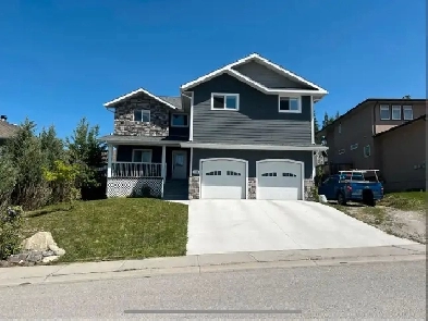 Spacious 5 Bed, 4 Bath Home/Garage above Elisabeth Lake Image# 8