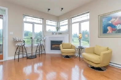 2 Bedroom   Den Overlooking Gorge Vale Golf Course Image# 4