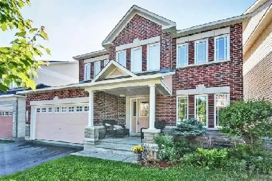 Beautiful 4 bedroom house near Kanata High Tech, Morgans Grant Image# 2