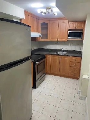 WALKOUT BASEMENT FOR RENT IN SCARBOROUGH  UTILITIES INCLUDED Image# 5