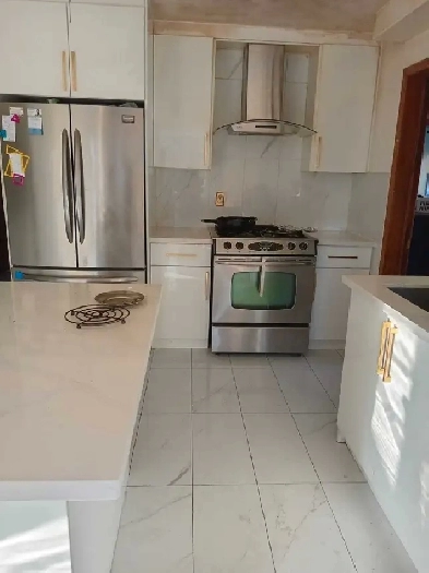 1 room for 2 girls 647-518-1251 Image# 1