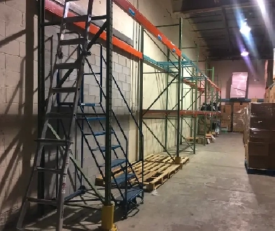 warehouse space with a loading dock for lease/rent Image# 4