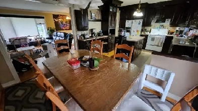 Chambre a louer, room for rent. Toute inclus, evrything includes Image# 2
