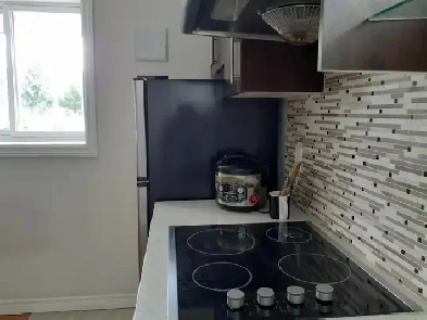 Kennedy/McNicoll -Walkout  Modern 1 Bedroom Apt Image# 3