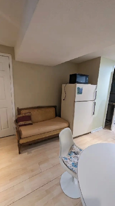 Basement bachelore apartment for rent $1300.00  Major mac/Bathur Image# 6
