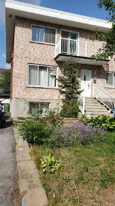 Appartement, grand 5 1/2, RDP, haut duplex Image# 1