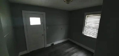 3 Bedroom House, 730 Campbell Ave, $1450 plus utilities Image# 1