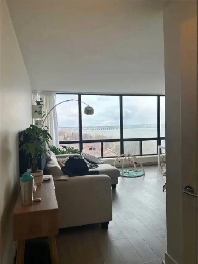 Bright 3½ • Pet-Friendly • Stunning View • Available Now Image# 1