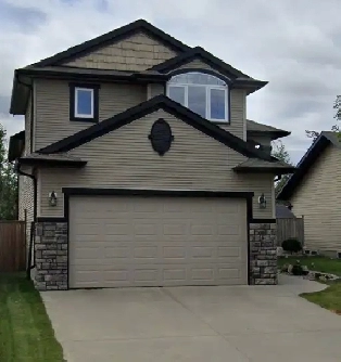 WOW! 4 Bedroom House in Westpark! Cat Friendly! Double Garage! Image# 1