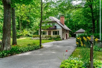 Walk To The Beach - 9 Bourgeois Court, Tiny Township, ON Image# 1
