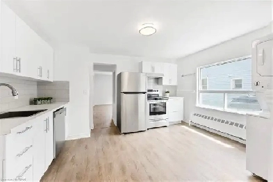 Modern 2 Bedroom   Den Main-Level Unit in Thorold – Available as Image# 10