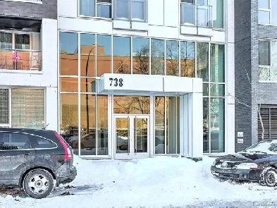 2Bed 1 Bath condo with balcony & indoor garage in MultimediaCity Image# 1