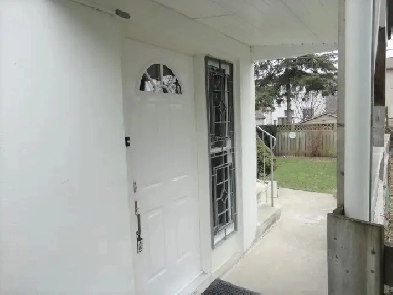 Fabulous 2 Bedroom Apt (Victoria Park & St. Clair Ave E) Image# 9