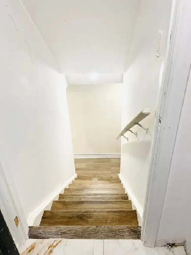 4 BEDROOMS BASEMENT AVAILABLE FOR RENT! Image# 1