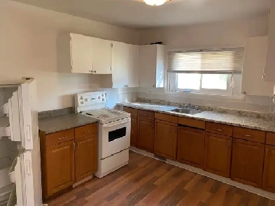 3BR Duplex for Rent in Lord Roberts Available Now Image# 2