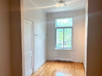 Grand 4 1/2 à louer à ROSEMONT Image# 1