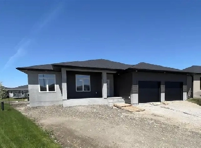OPEN HOUSE SAT 1-3PM JUNE 07. 15 MURANO STEINBACH, MB Image# 2