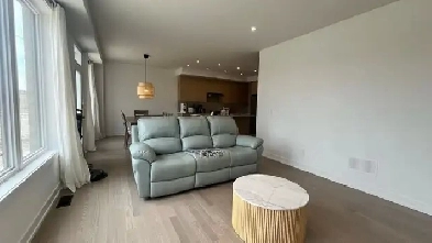 Furnished Room in Newmarket For rent |Yonge & Greenlane Image# 1