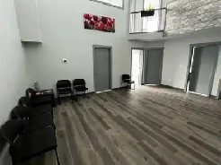Office room with waiting area, common washroom and kitchen Image# 1