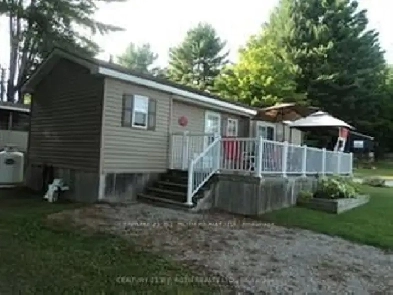 3 Season Retreat at Shamrock Bay Resort Image# 5