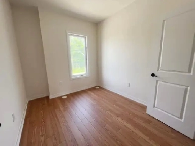 Room for Rent in New Townhouse in Vaughan Image# 1