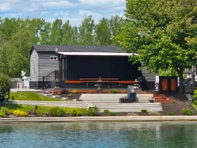 Waterfront Cottage for Sale – Turnkey & Fully Furnished!  P Image# 2