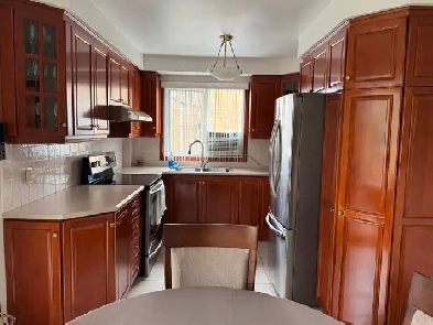 5 1/2 Duplex main floor, 3 bedrooms 2 washrooms Image# 1